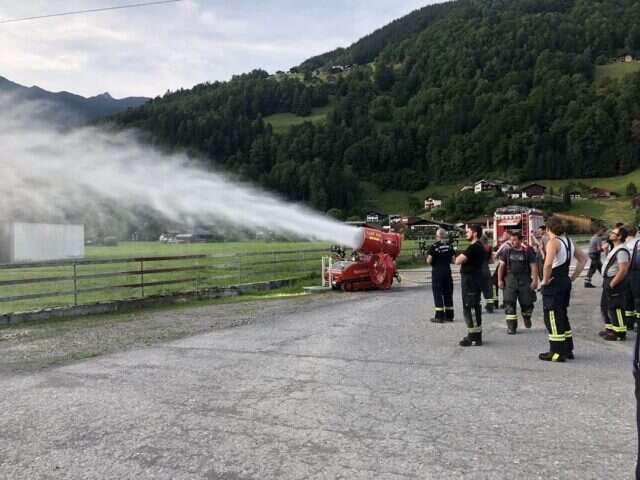 Vorfuehrung LUF 60 der Betriebsfeuerwehr Illwerke 5 6