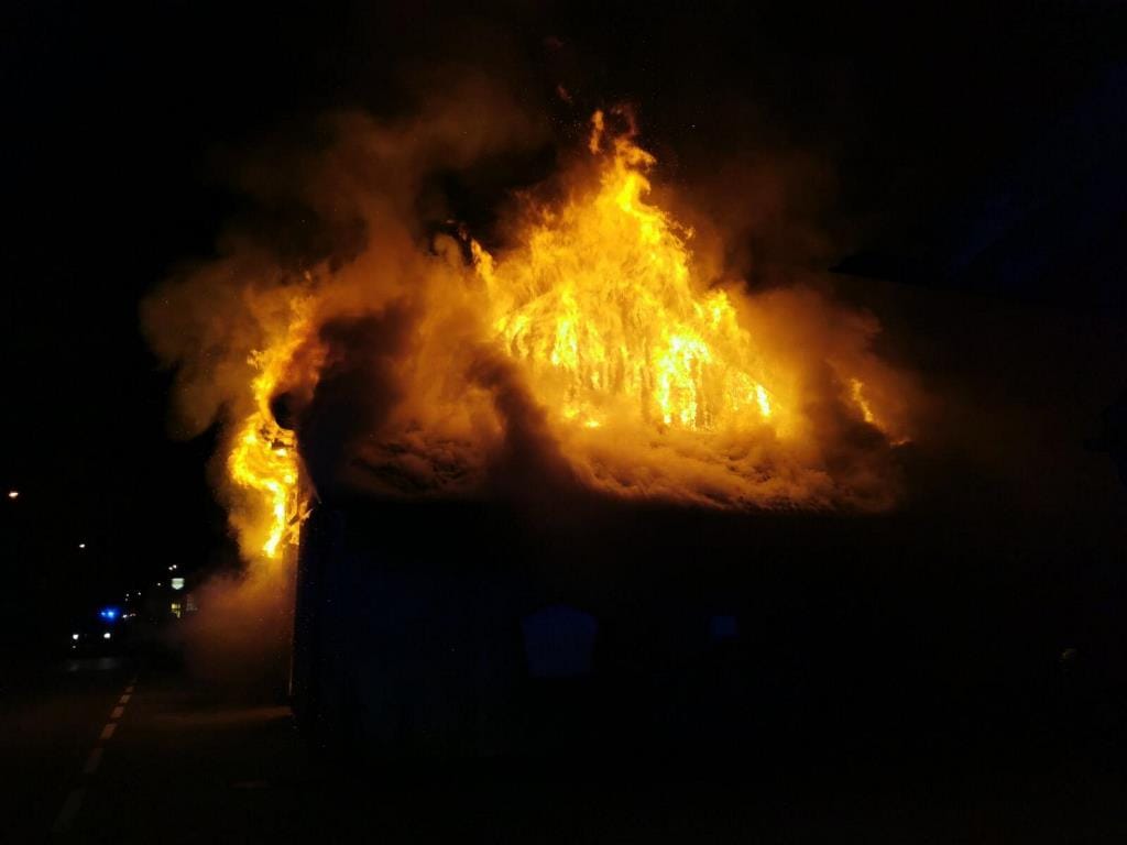 Wohn- und Stallgebäude fiel Flammen zum Opfer