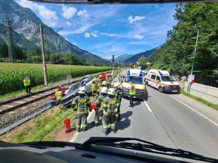 Feuerwehr Schruns Verkehrsunfall Ortseinfahrt Bartholomaeberg 1