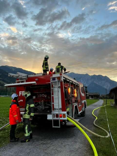 Probe Feldbrand mit Wasserwerfer